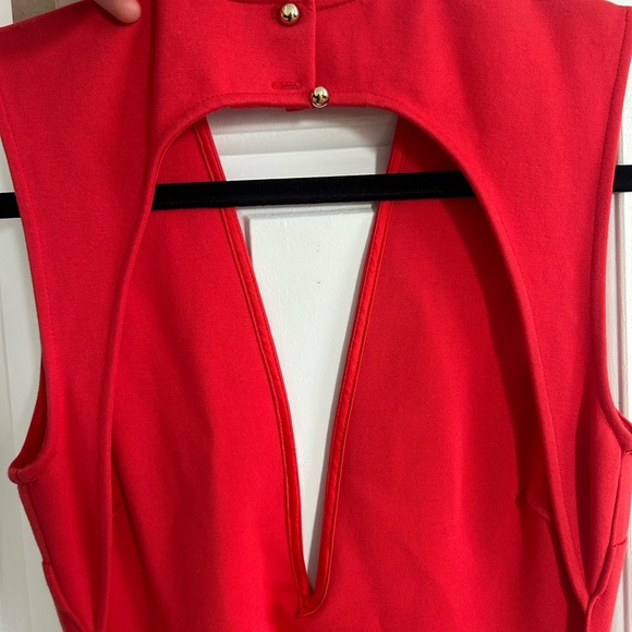 Guess V Neck Red Sleeveless Dress - Picture 4 of 6